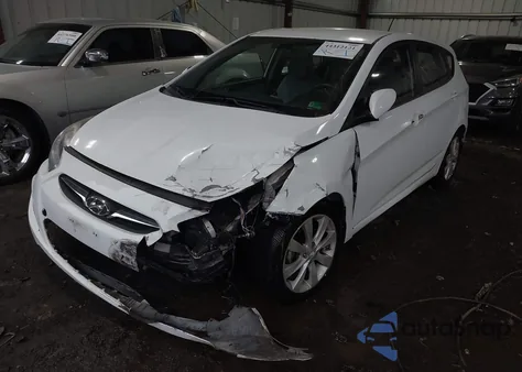 2012 Hyundai Accent Se z USA, uszkodzony, nr VIN KMHCU5AE2CU032787